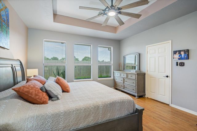 5135 Candlewood Drive, League City, TX 77573