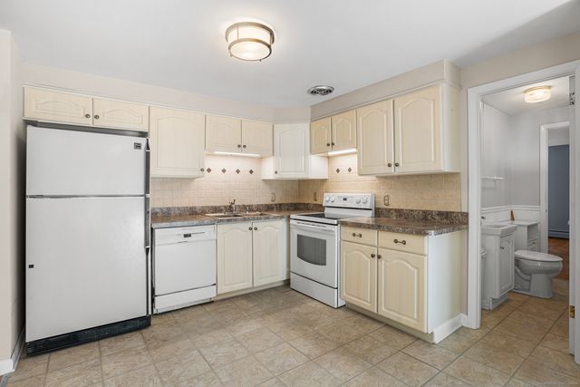 21 Glen Circle, Seymour, CT 06483