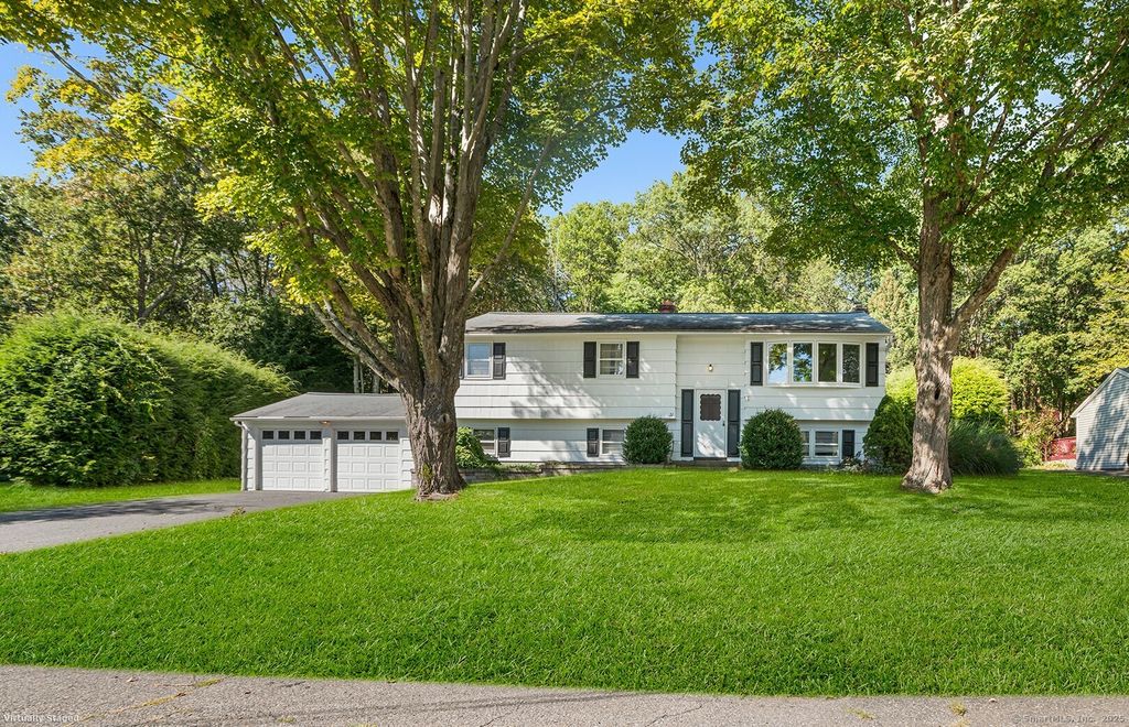 21 Glen Circle, Seymour, CT 06483