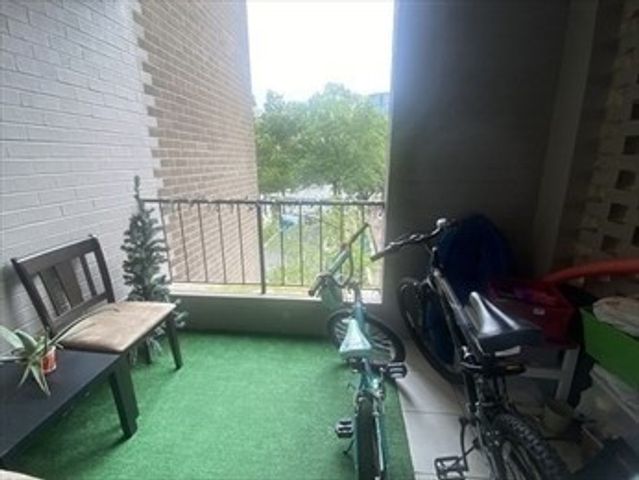 44 Washington St 401, Brookline, MA 02445