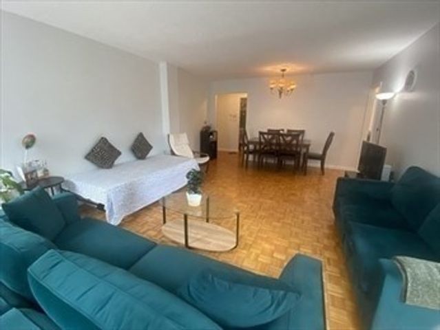 44 Washington St 401, Brookline, MA 02445