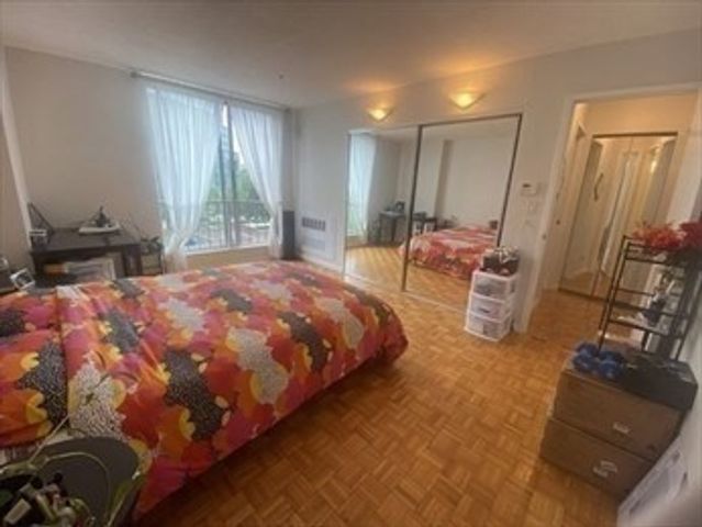 44 Washington St 401, Brookline, MA 02445