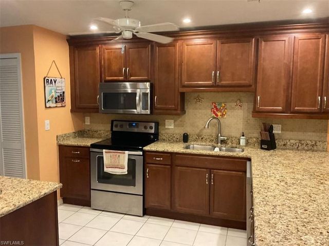 4919 Victoria DR 4, Cape Coral, FL 33904