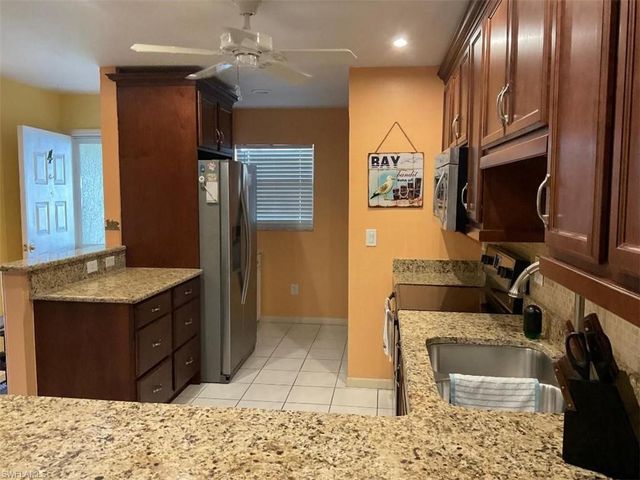4919 Victoria DR 4, Cape Coral, FL 33904