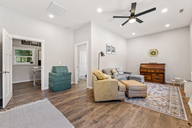 715 Timber Lane, Grants Pass, OR 97526