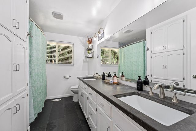 715 Timber Lane, Grants Pass, OR 97526