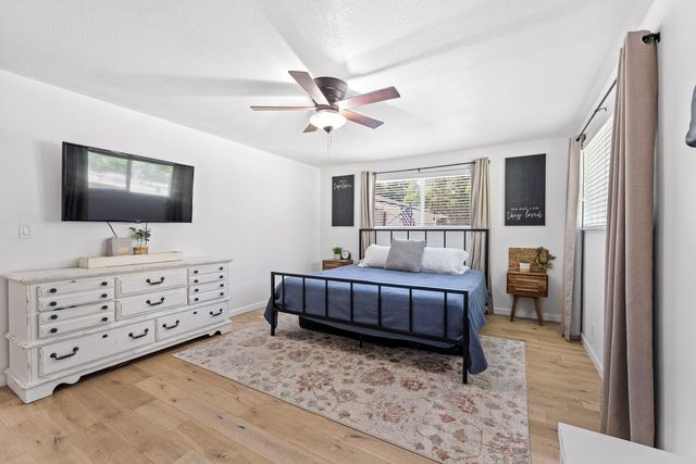 715 Timber Lane, Grants Pass, OR 97526