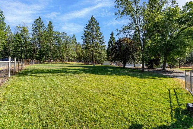 715 Timber Lane, Grants Pass, OR 97526