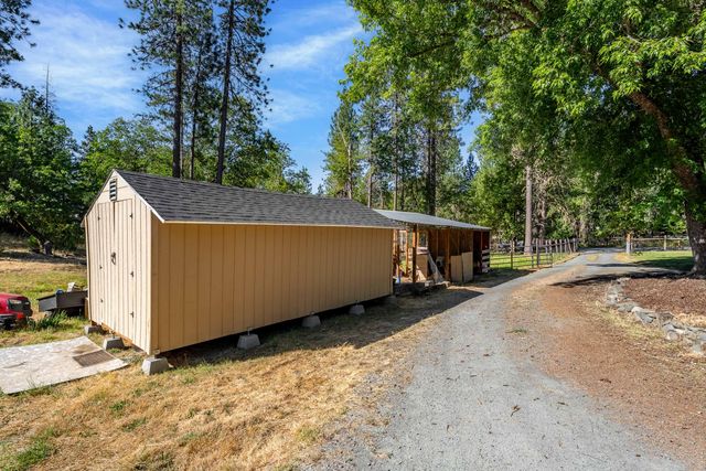 715 Timber Lane, Grants Pass, OR 97526