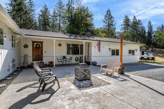 715 Timber Lane, Grants Pass, OR 97526