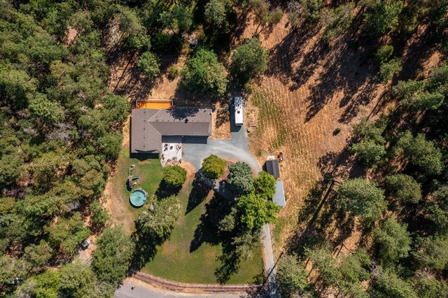 715 Timber Lane, Grants Pass, OR 97526