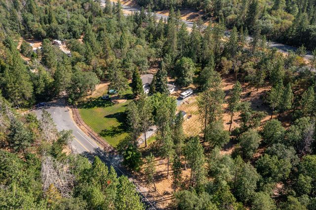 715 Timber Lane, Grants Pass, OR 97526