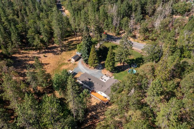 715 Timber Lane, Grants Pass, OR 97526