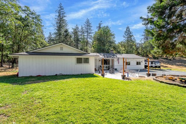 715 Timber Lane, Grants Pass, OR 97526