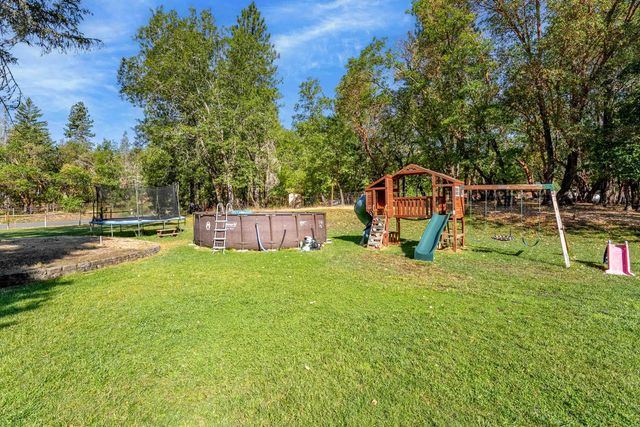 715 Timber Lane, Grants Pass, OR 97526