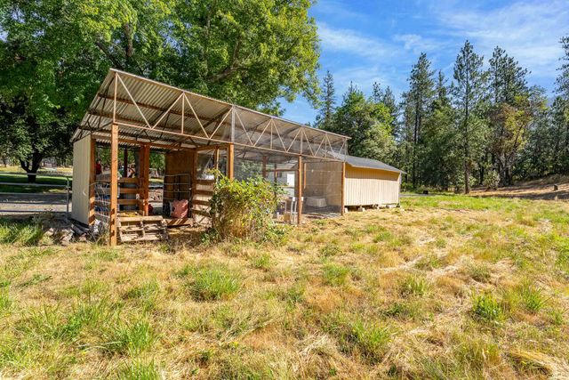 715 Timber Lane, Grants Pass, OR 97526