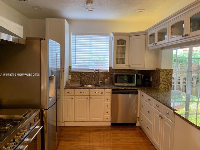 331 SW 19th Rd, Miami, FL 33129