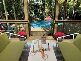 331 SW 19th Rd, Miami, FL 33129