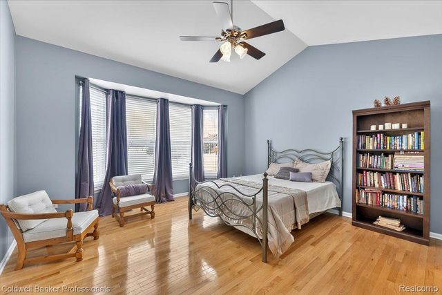 285 Stony Lake Drive, Oxford Charter Township, MI 48371