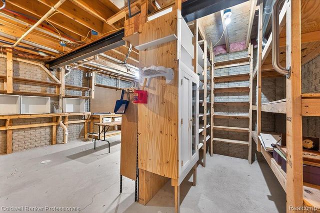 285 Stony Lake Drive, Oxford Charter Township, MI 48371