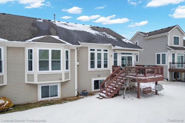 285 Stony Lake Drive, Oxford Charter Township, MI 48371