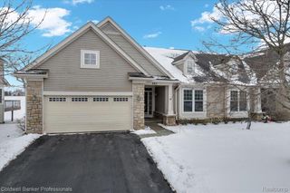 285 Stony Lake Drive, Oxford Charter Township, MI 48371
