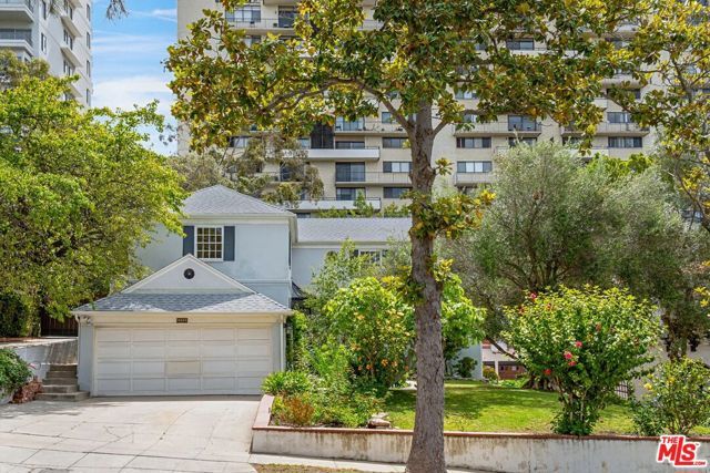 10546 Lindbrook Avenue, Los Angeles, CA 90024