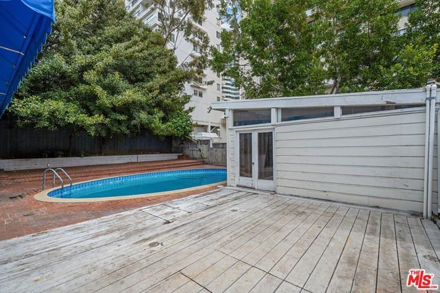 10546 Lindbrook Avenue, Los Angeles, CA 90024