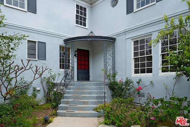 10546 Lindbrook Avenue, Los Angeles, CA 90024