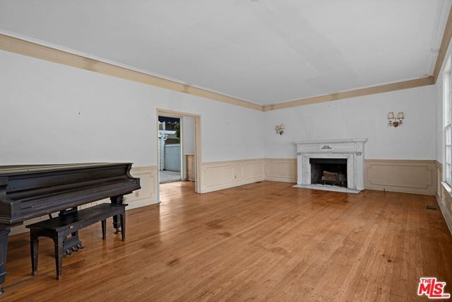 10546 Lindbrook Avenue, Los Angeles, CA 90024
