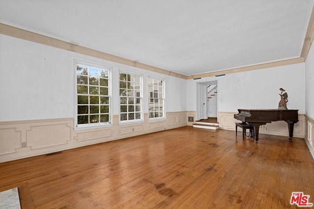 10546 Lindbrook Avenue, Los Angeles, CA 90024