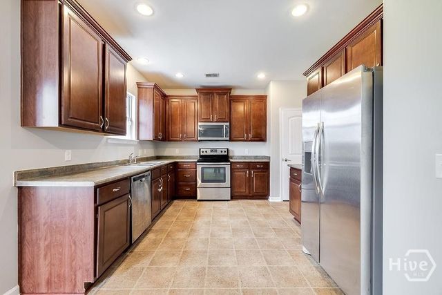 34 Crystal Lake Drive, Pooler, GA 31322