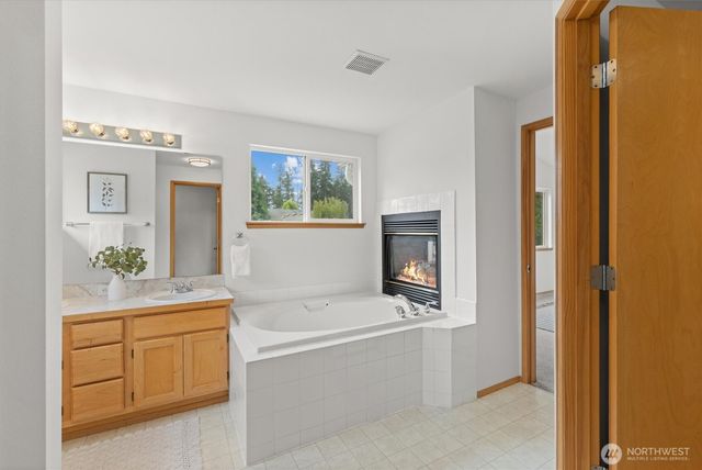 12828 175th Court SE, Renton, WA 98058