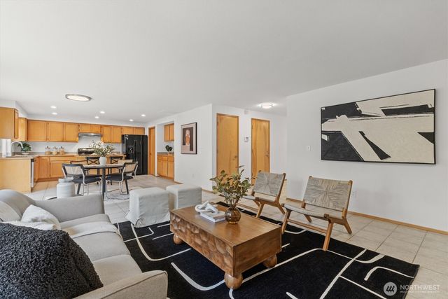 12828 175th Court SE, Renton, WA 98058