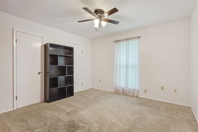 103 Spring Oak Street, Lacy Lakeview, TX 76705