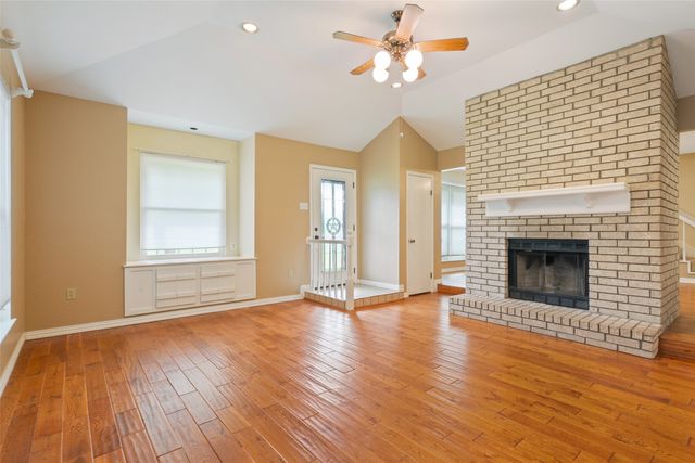 103 Spring Oak Street, Lacy Lakeview, TX 76705