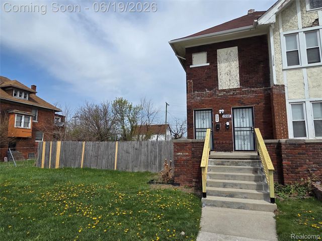 1998 E Grand Boulevard, Detroit, MI 48211