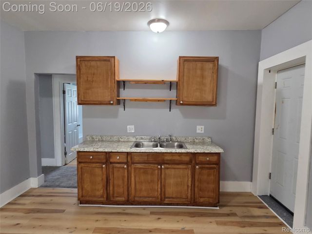 1998 E Grand Boulevard, Detroit, MI 48211