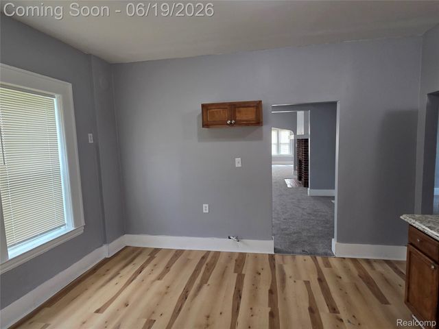 1998 E Grand Boulevard, Detroit, MI 48211