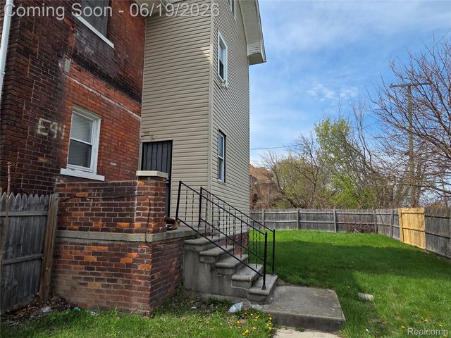 1998 E Grand Boulevard, Detroit, MI 48211