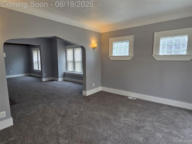 1998 E Grand Boulevard, Detroit, MI 48211