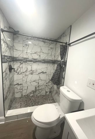 9001 S Cicero Avenue 121, Oak Lawn, IL 60453