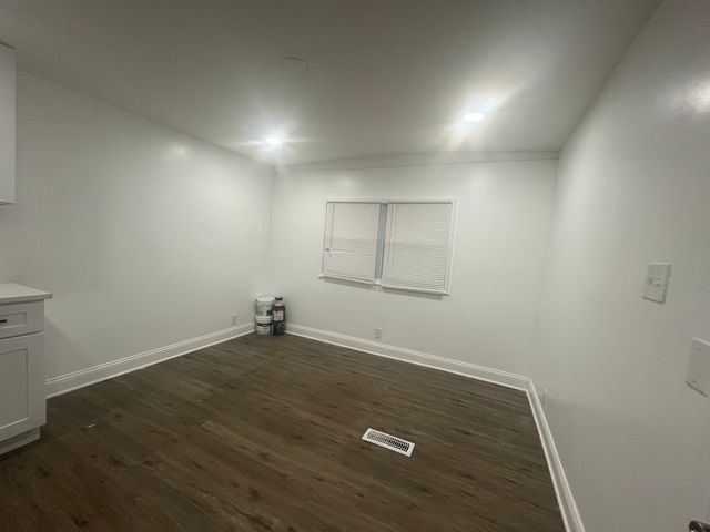 9001 S Cicero Avenue 121, Oak Lawn, IL 60453