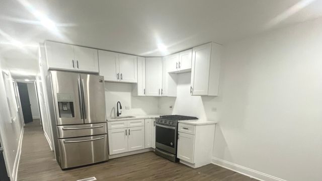 9001 S Cicero Avenue 121, Oak Lawn, IL 60453