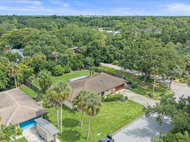 2499 HILLVIEW STREET, Sarasota, FL 34239