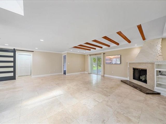 2499 HILLVIEW STREET, Sarasota, FL 34239