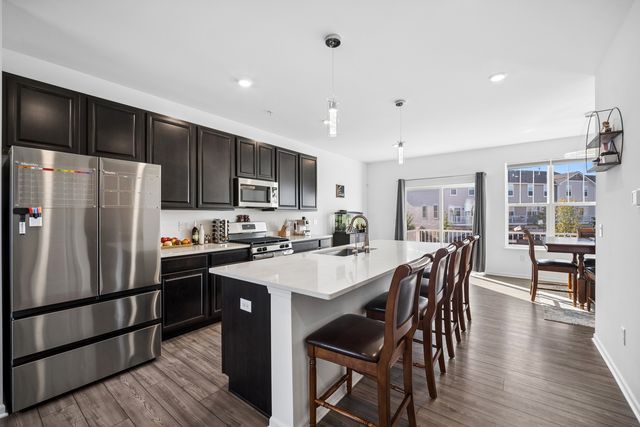 1034 Atterberg Road 1034, South Elgin, IL 60177