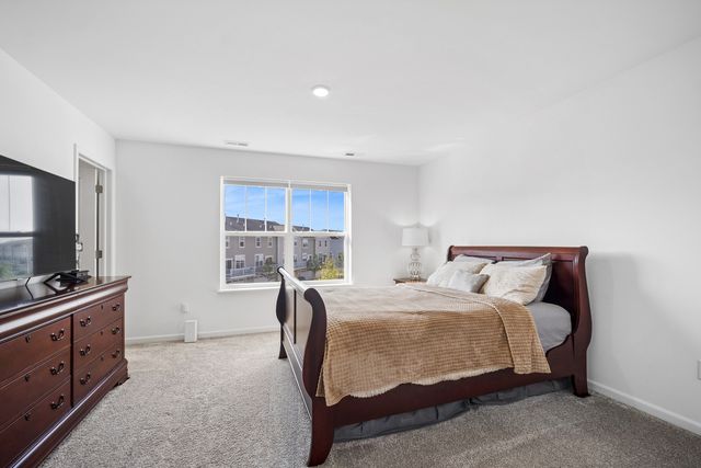 1034 Atterberg Road 1034, South Elgin, IL 60177