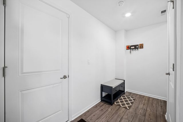 1034 Atterberg Road 1034, South Elgin, IL 60177