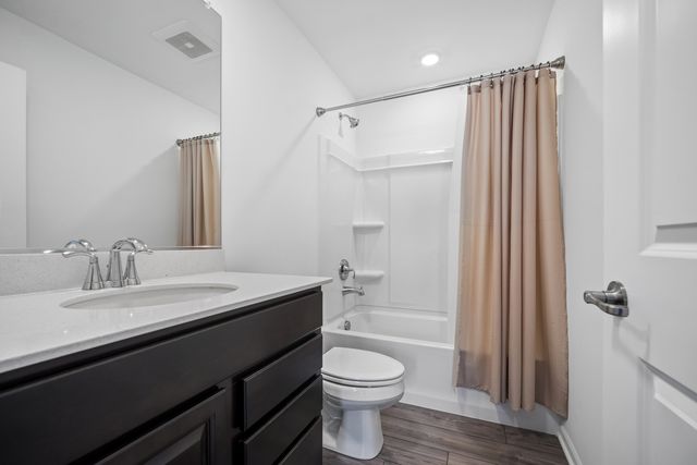 1034 Atterberg Road 1034, South Elgin, IL 60177